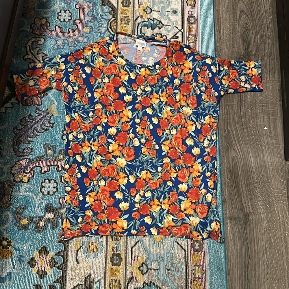 Beautiful floral print Lularoe tunic - size xxs